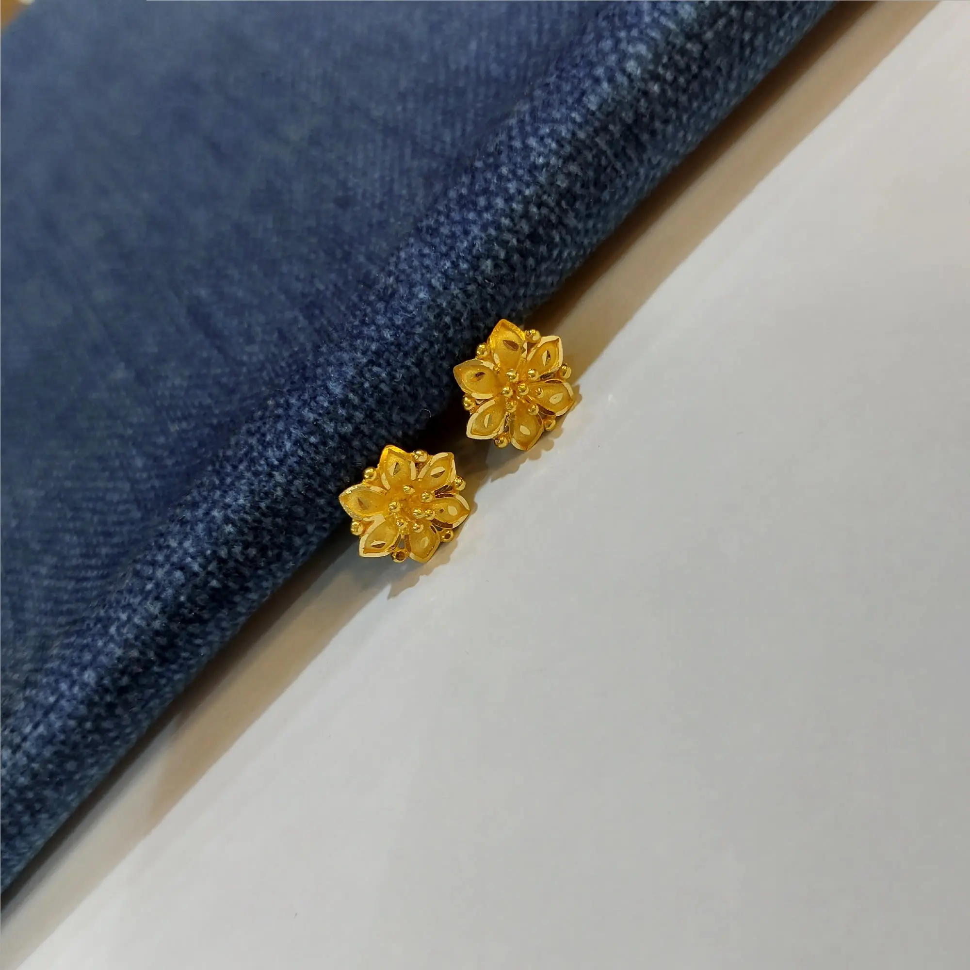 Style Gold Ladies Tops