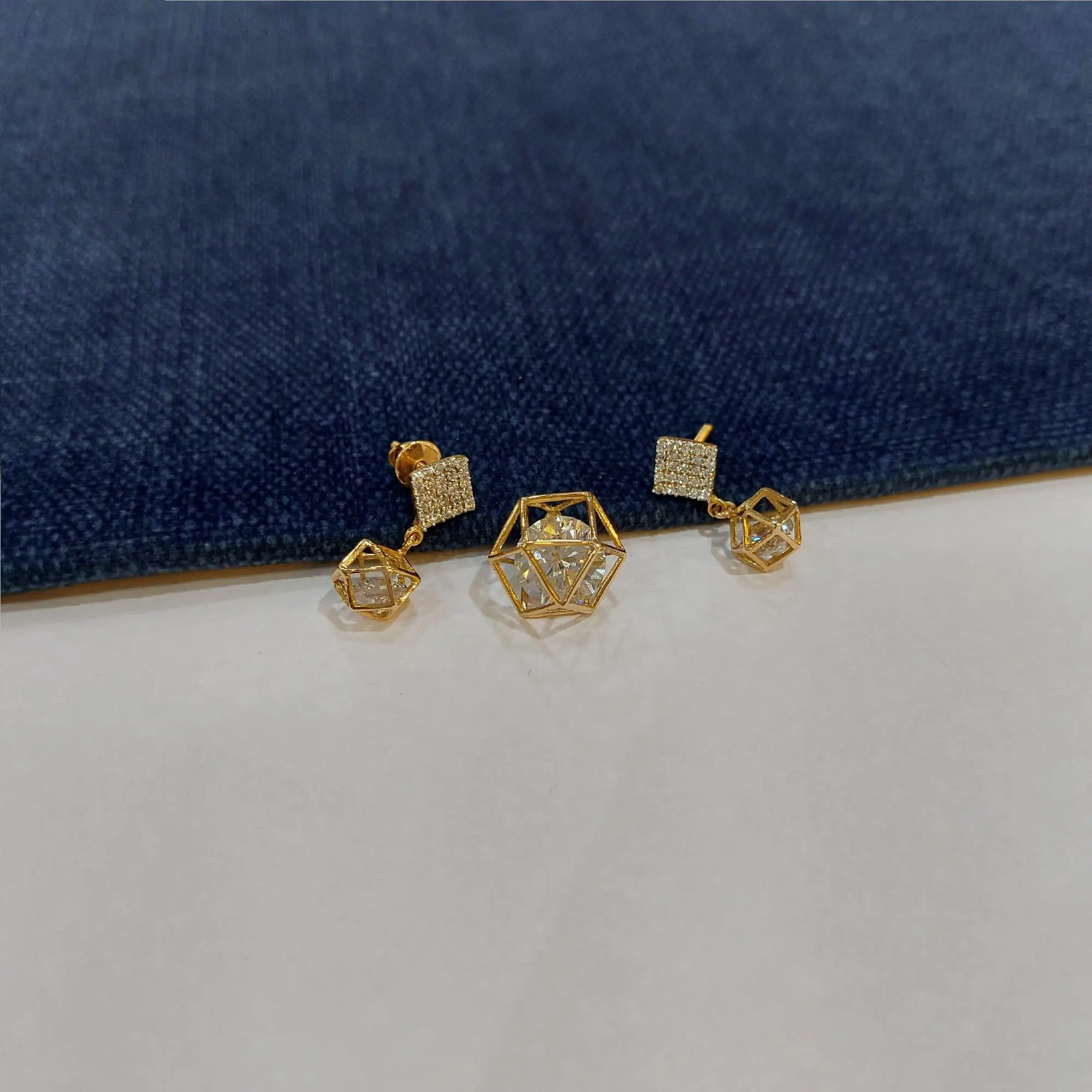 Rose Gold Pendant Set With American Diamond