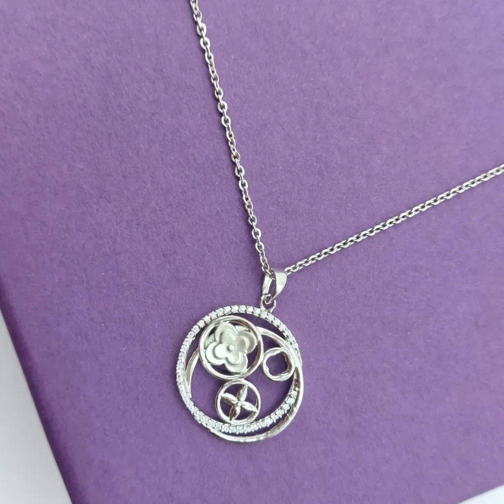 Elegant 925 Silver Necklace