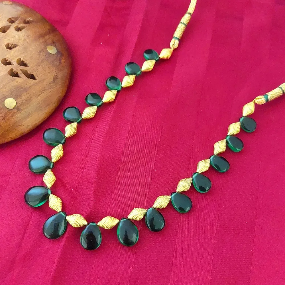 Lightweight Thushi Necklace
