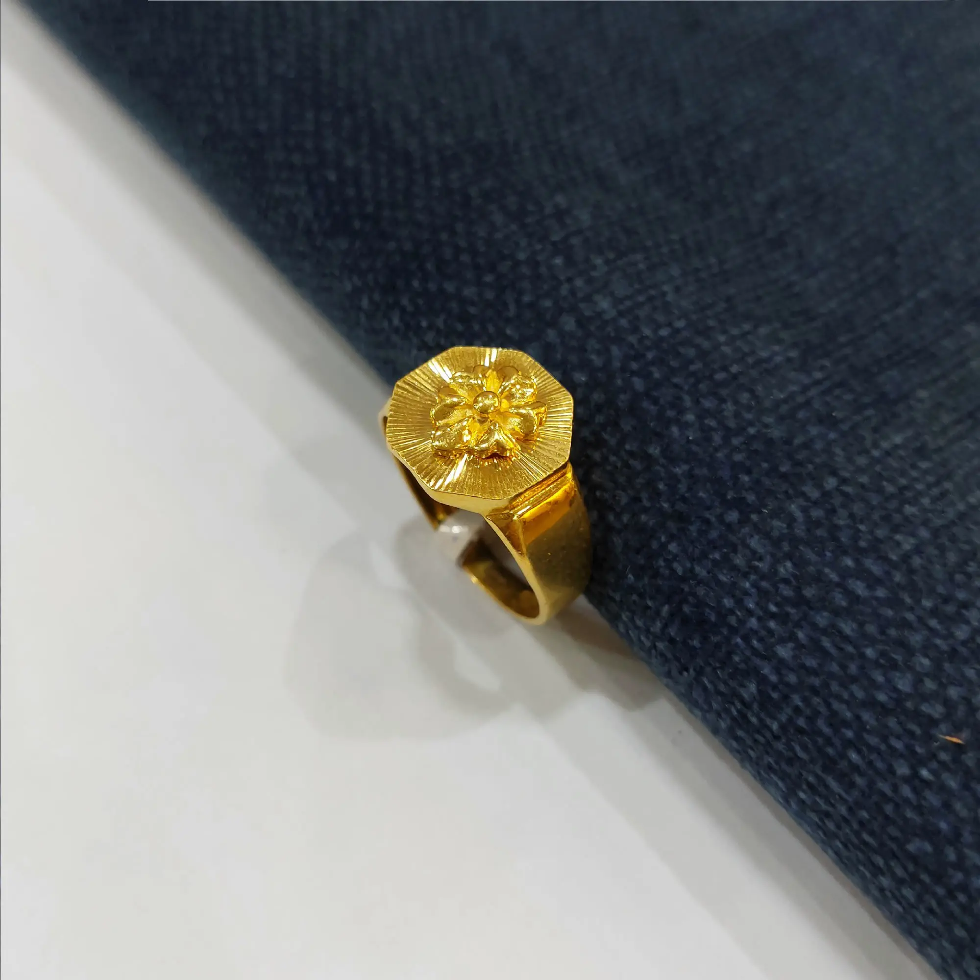 Gold Gents Ring