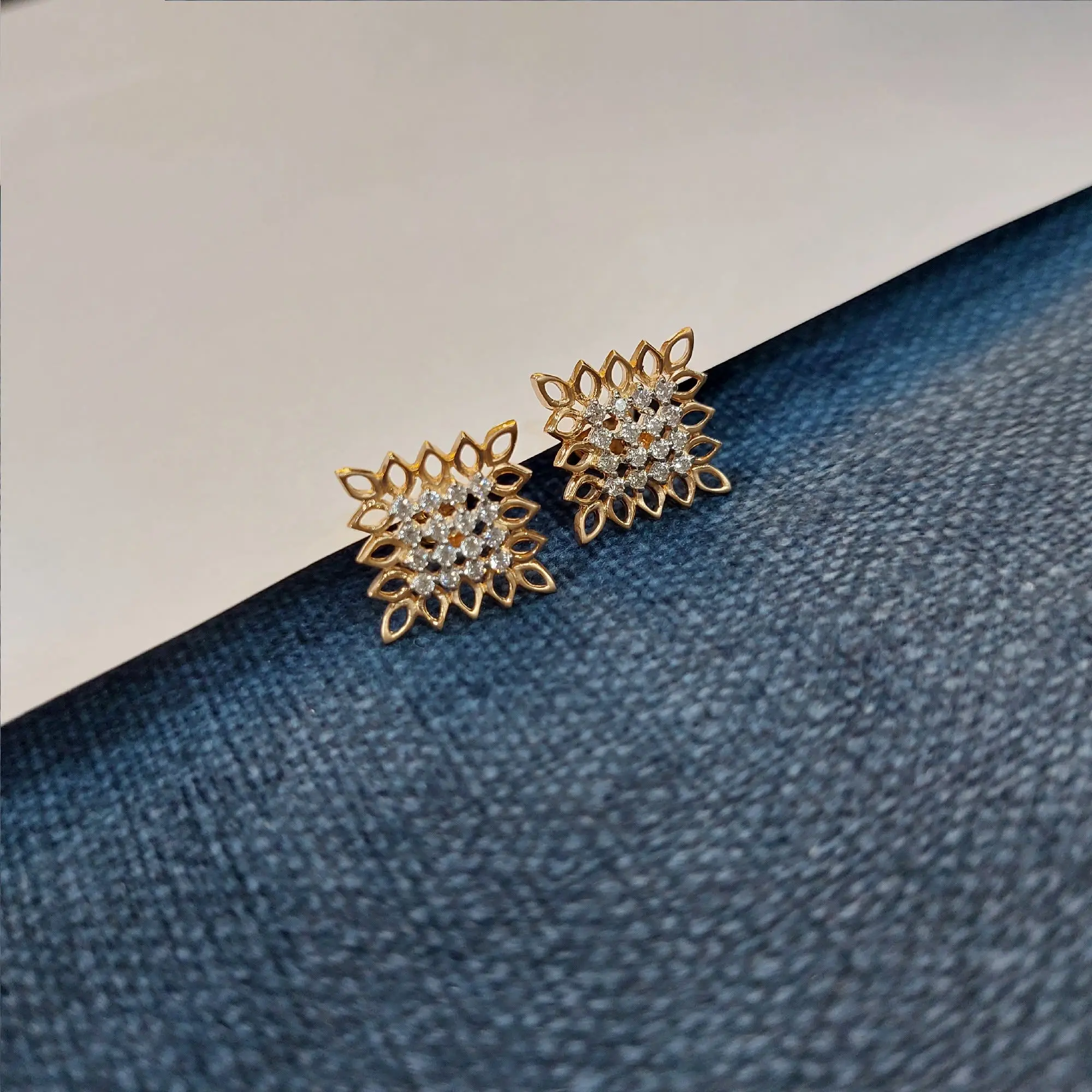 Square Shape American Diamond Top
