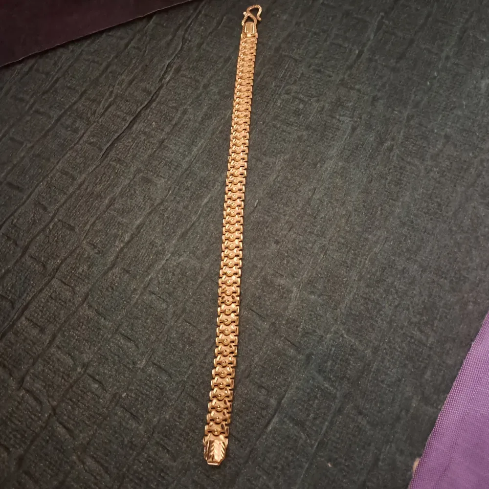 trendy Mens Gold Bracelet