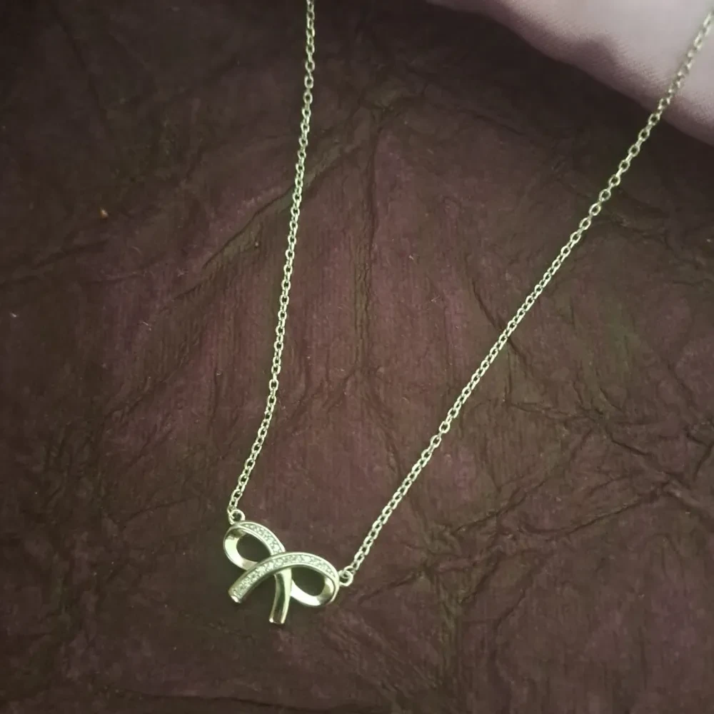 Bow Silver Necklace