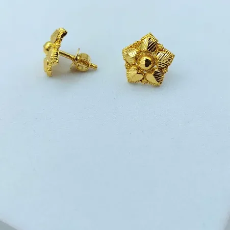 Elegant 22k Gold Flower Earrings