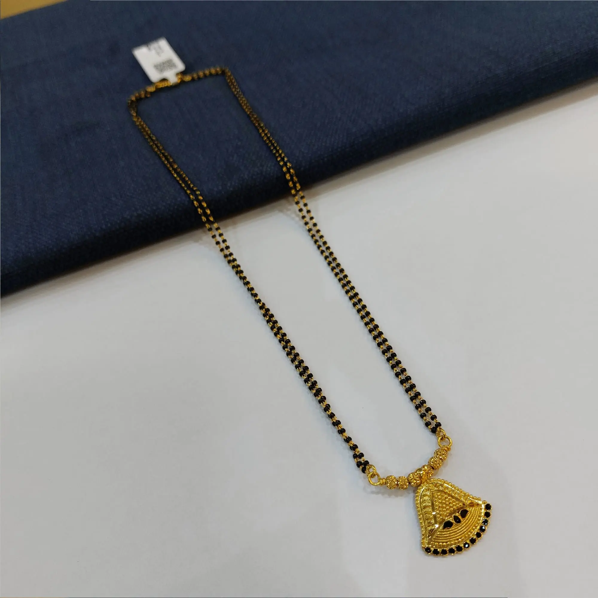 Gold Short Mangalsutra