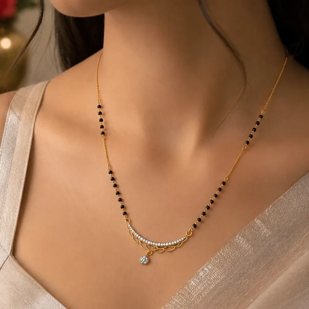 Elegant Curve 18k Gold Mangalsutra