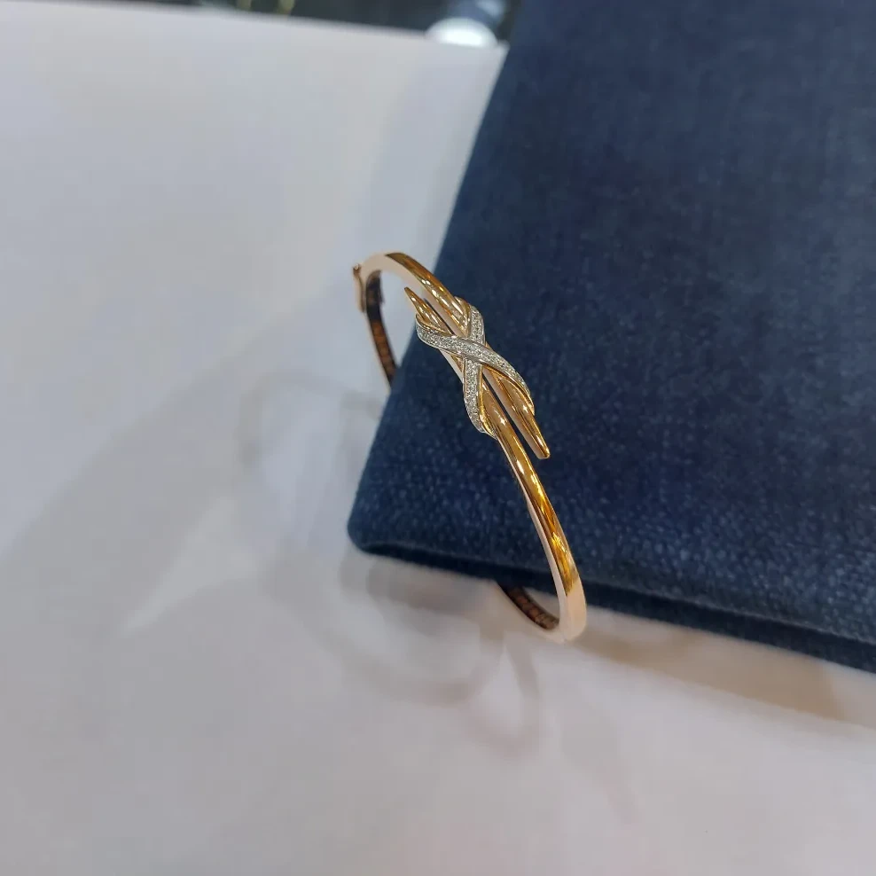 Style Rose Gold Ladies Kada