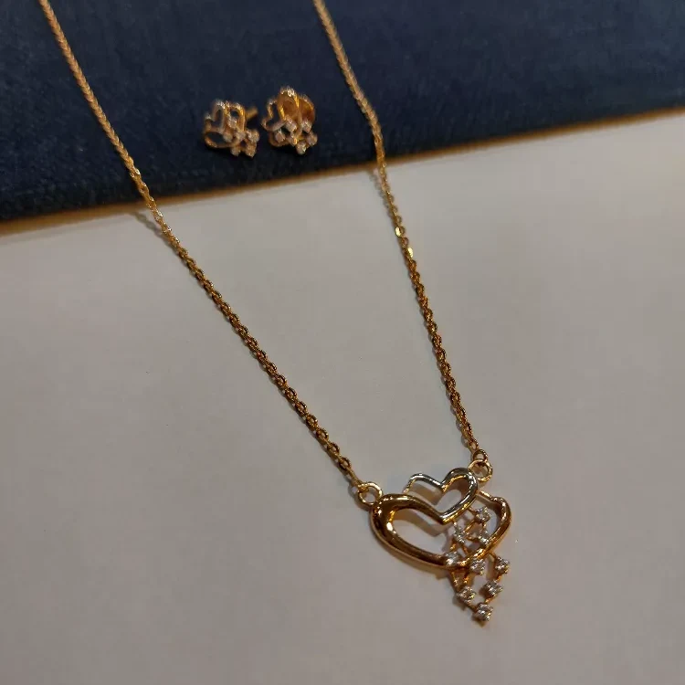 Style Ladies Rose Gold  Necklace