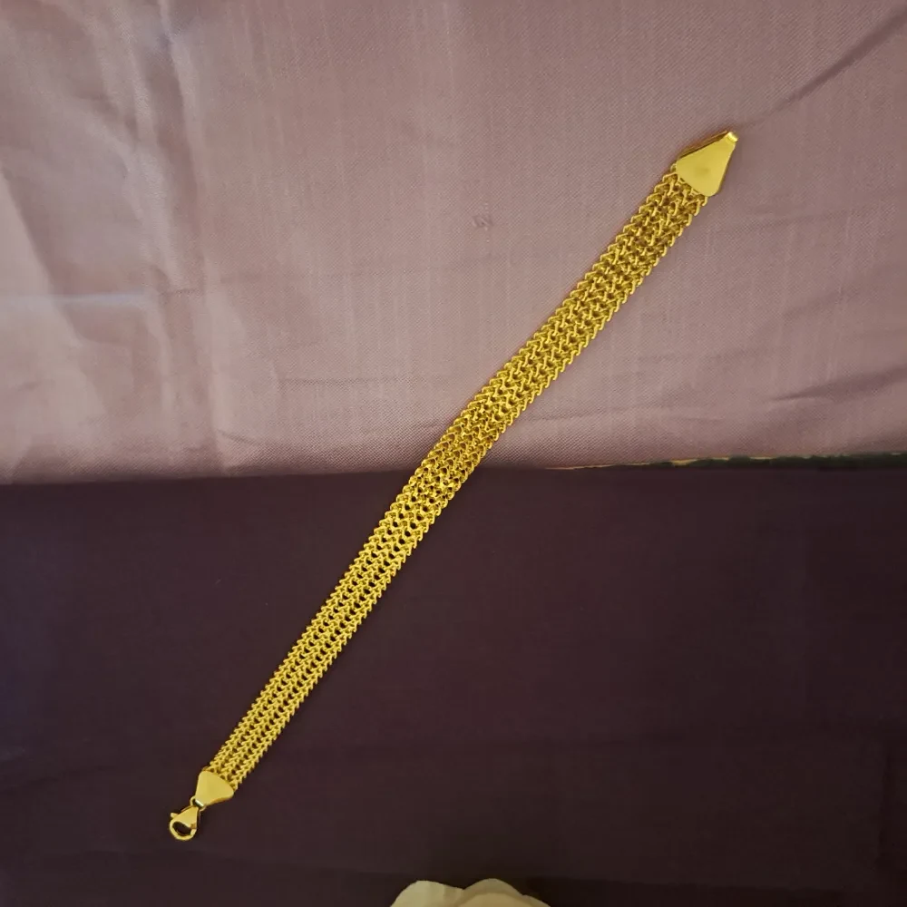 stylish Gold Bracelet