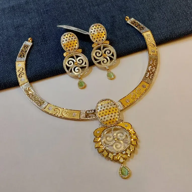 Antique Gold Necklace Style Design