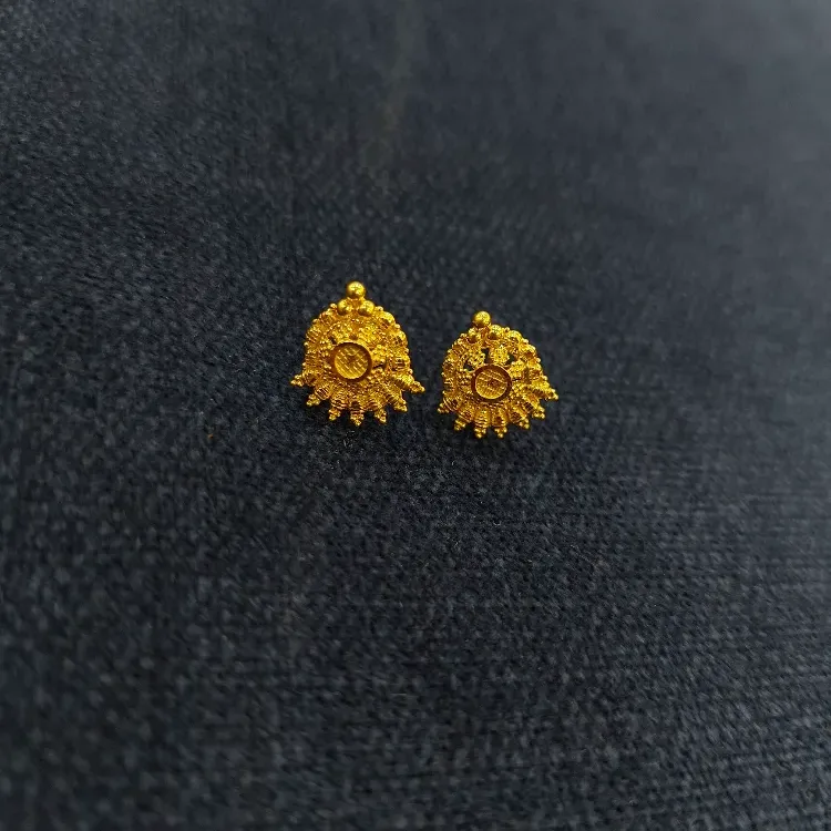 Style Gold Tops