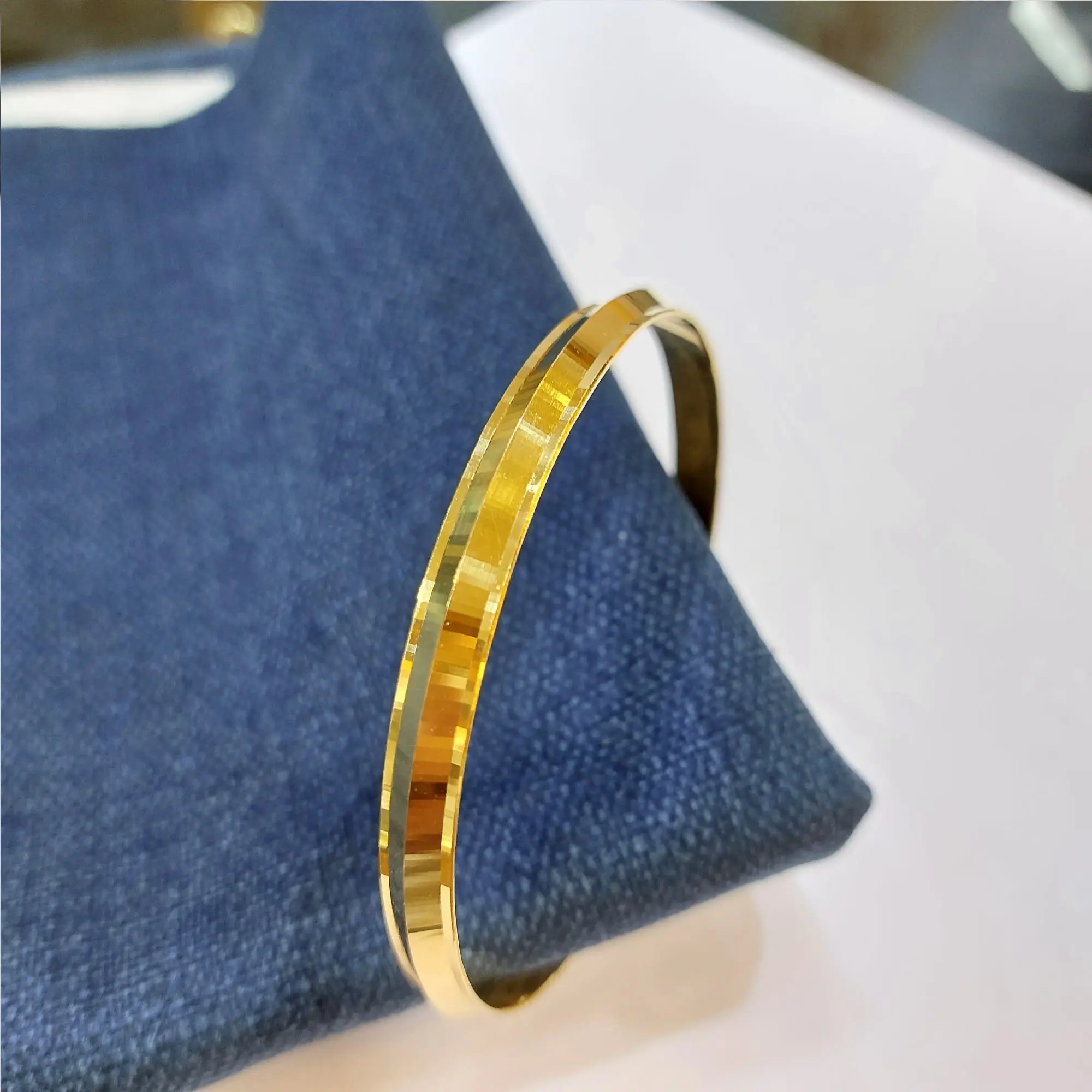Gold Kada