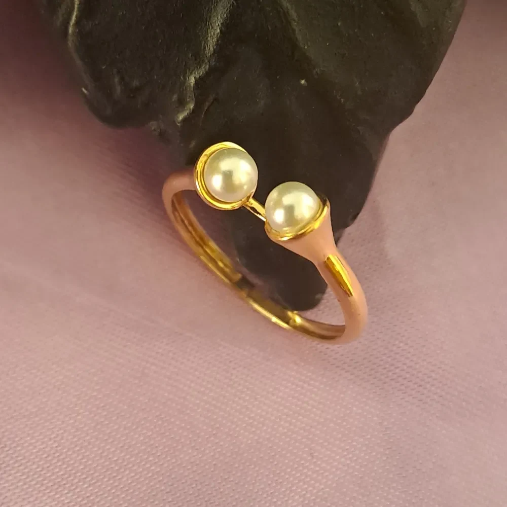 Classy Pearl Ring