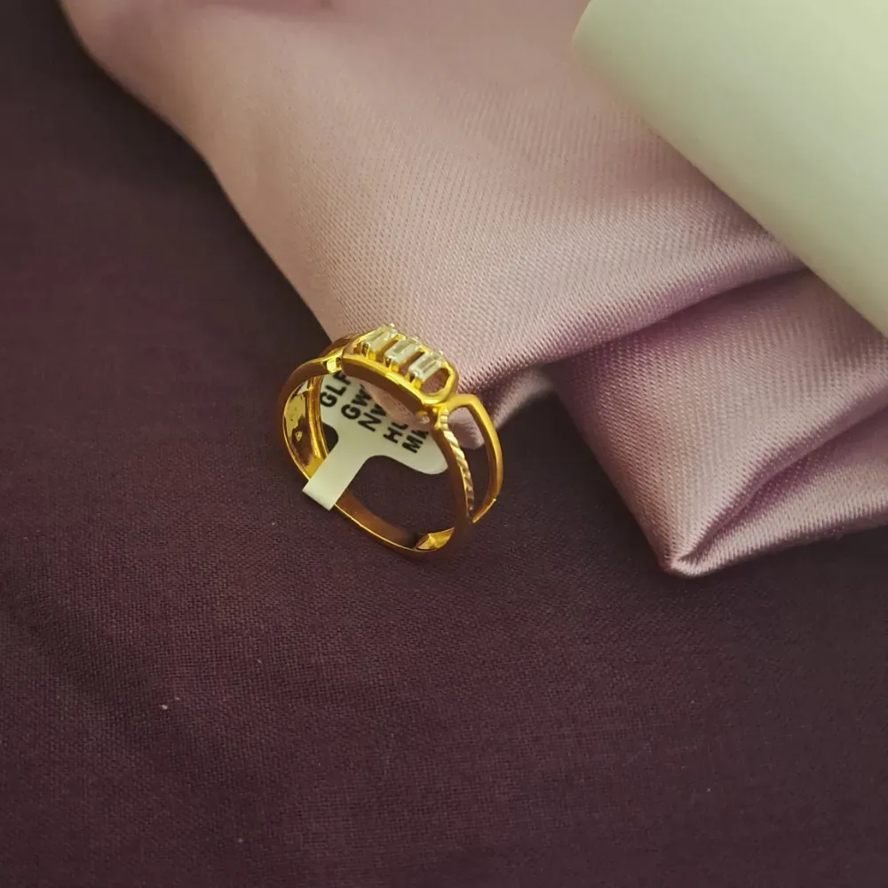 Classic Gold Ring