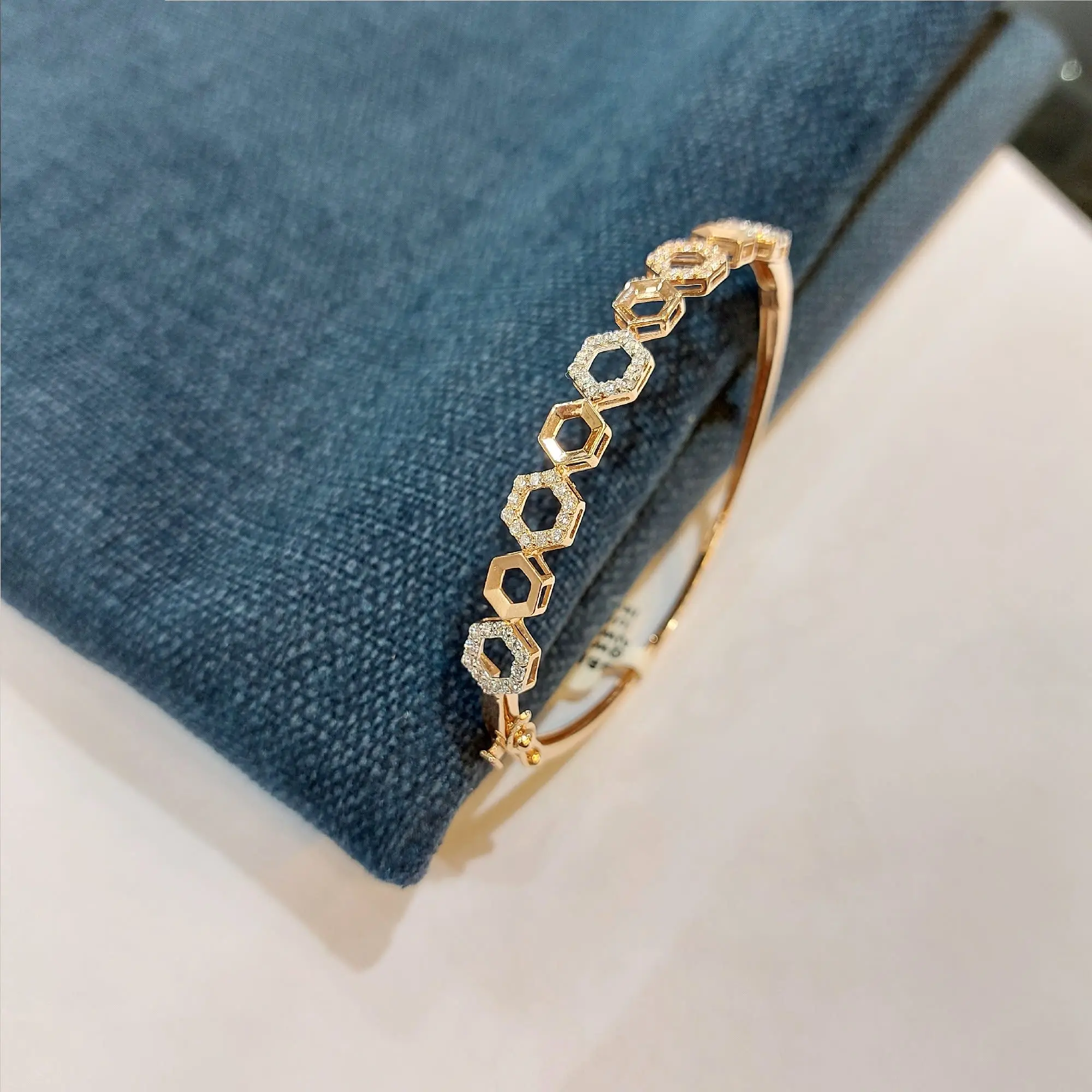 Ladies Kada With American Diamond