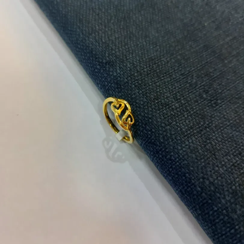 Traditional Ladies Ring