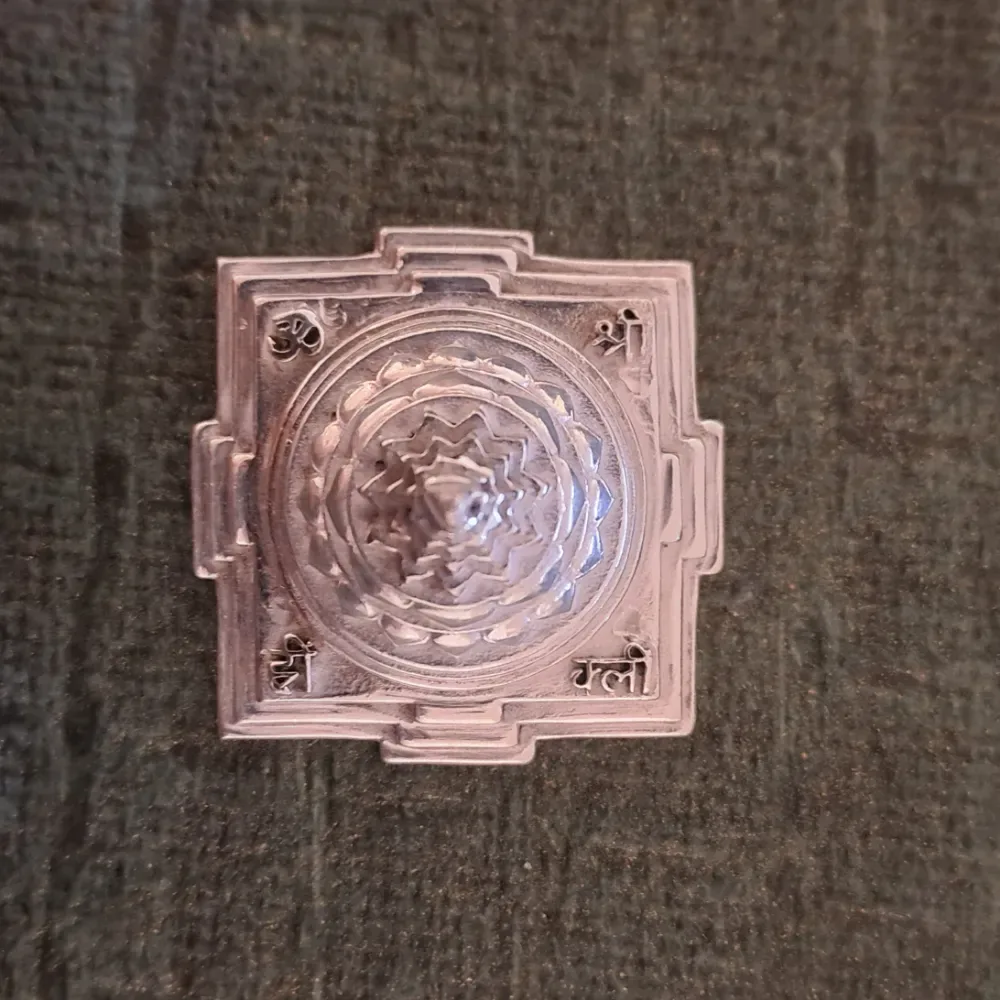 Silver Shree Yanta