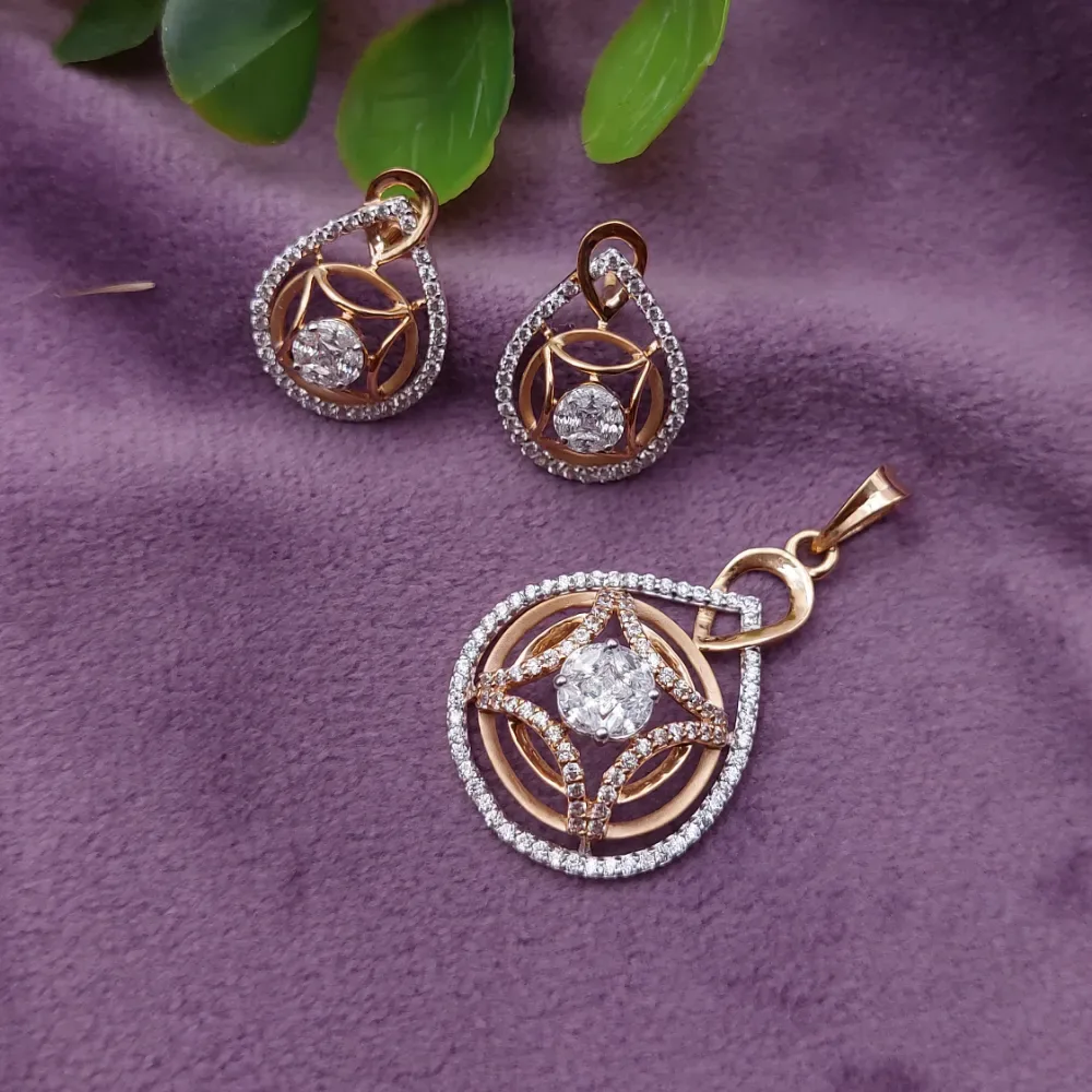 Elegant Floral Circle Pendant Set