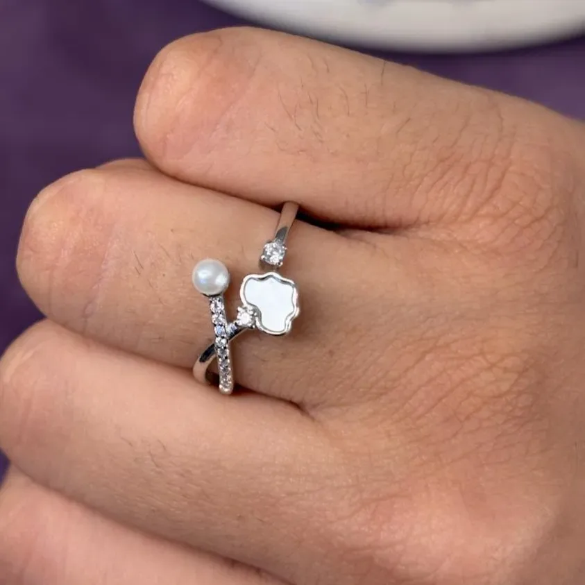 Lightweight Classy Silver Ring