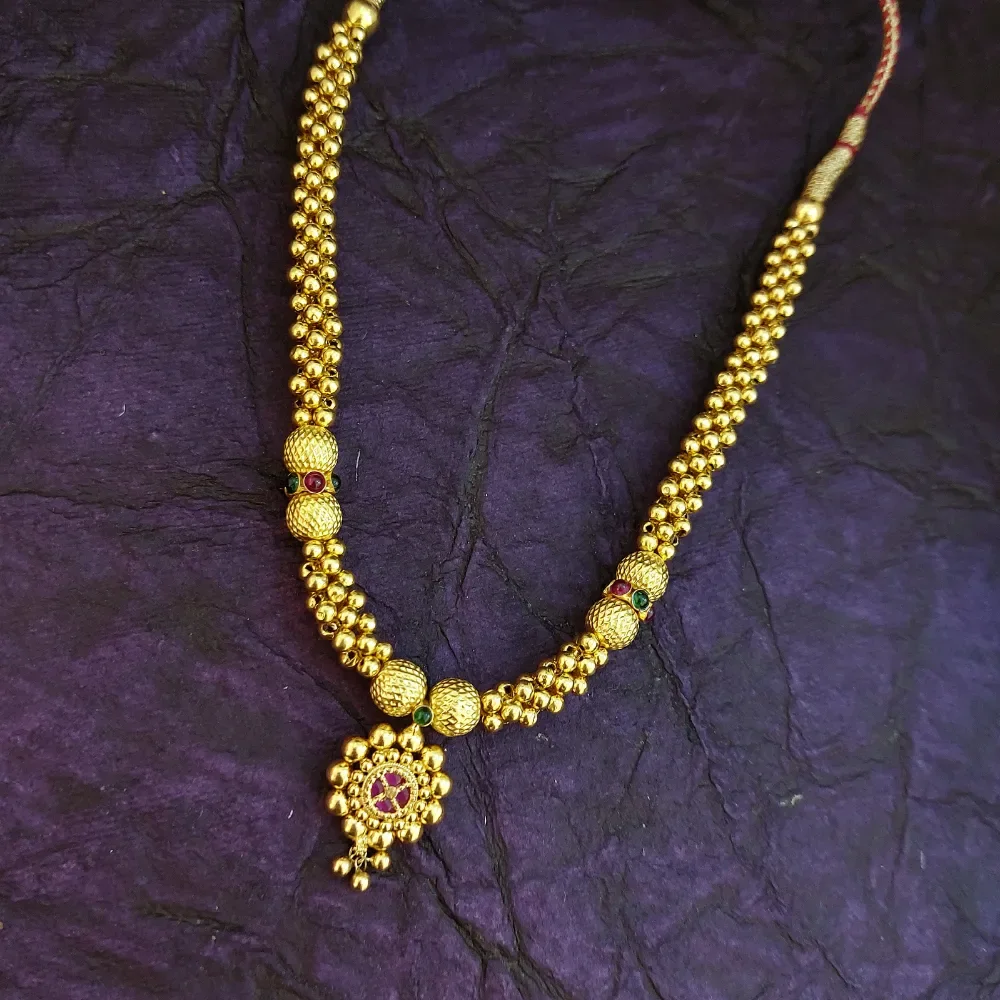 22k Gold Maharashtrian Thushi Necklace