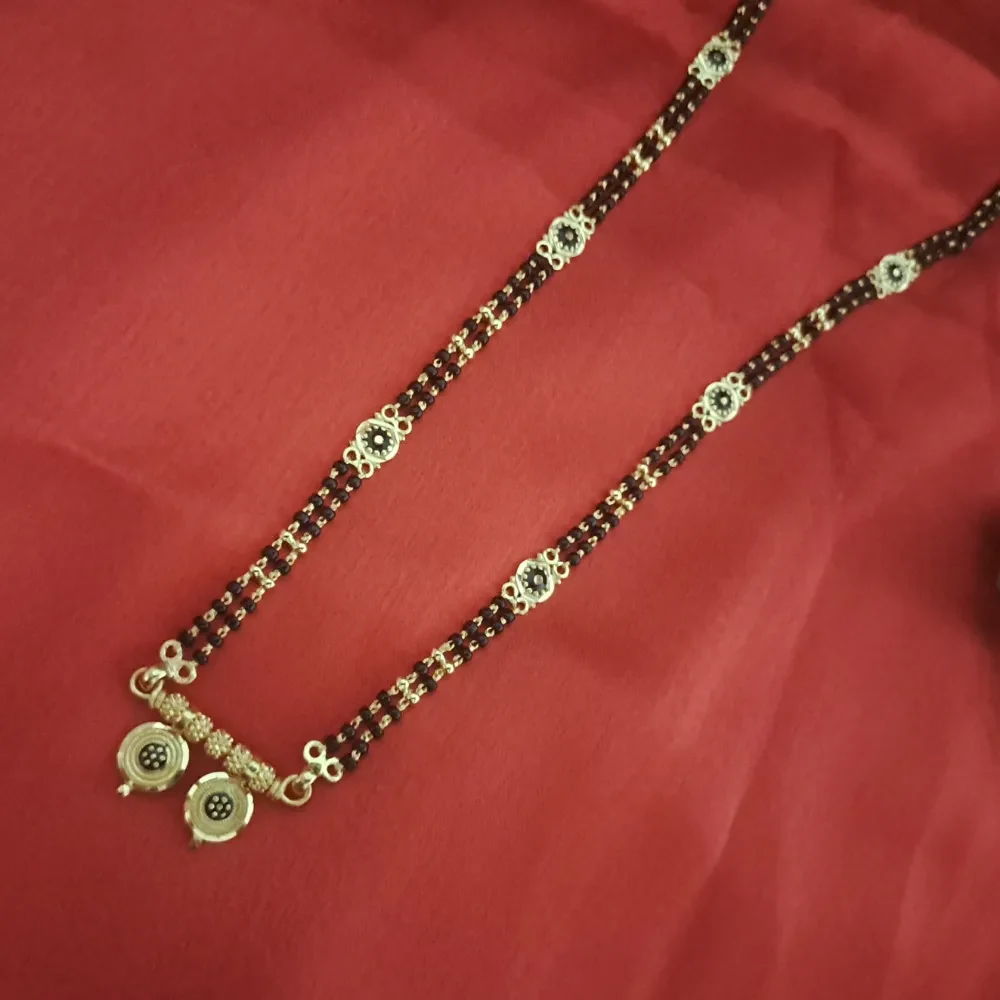 Elegant Gold Mangalsutra