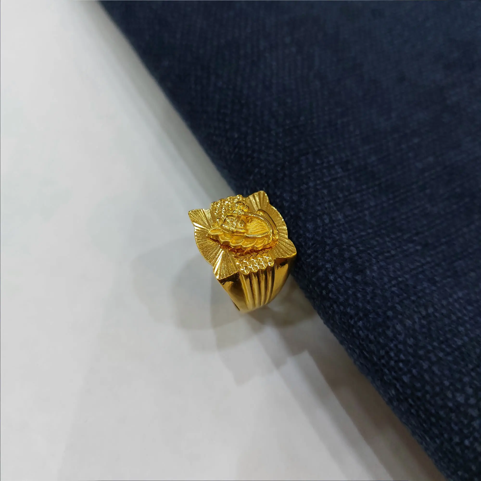 Trendy Gold Gents Ring