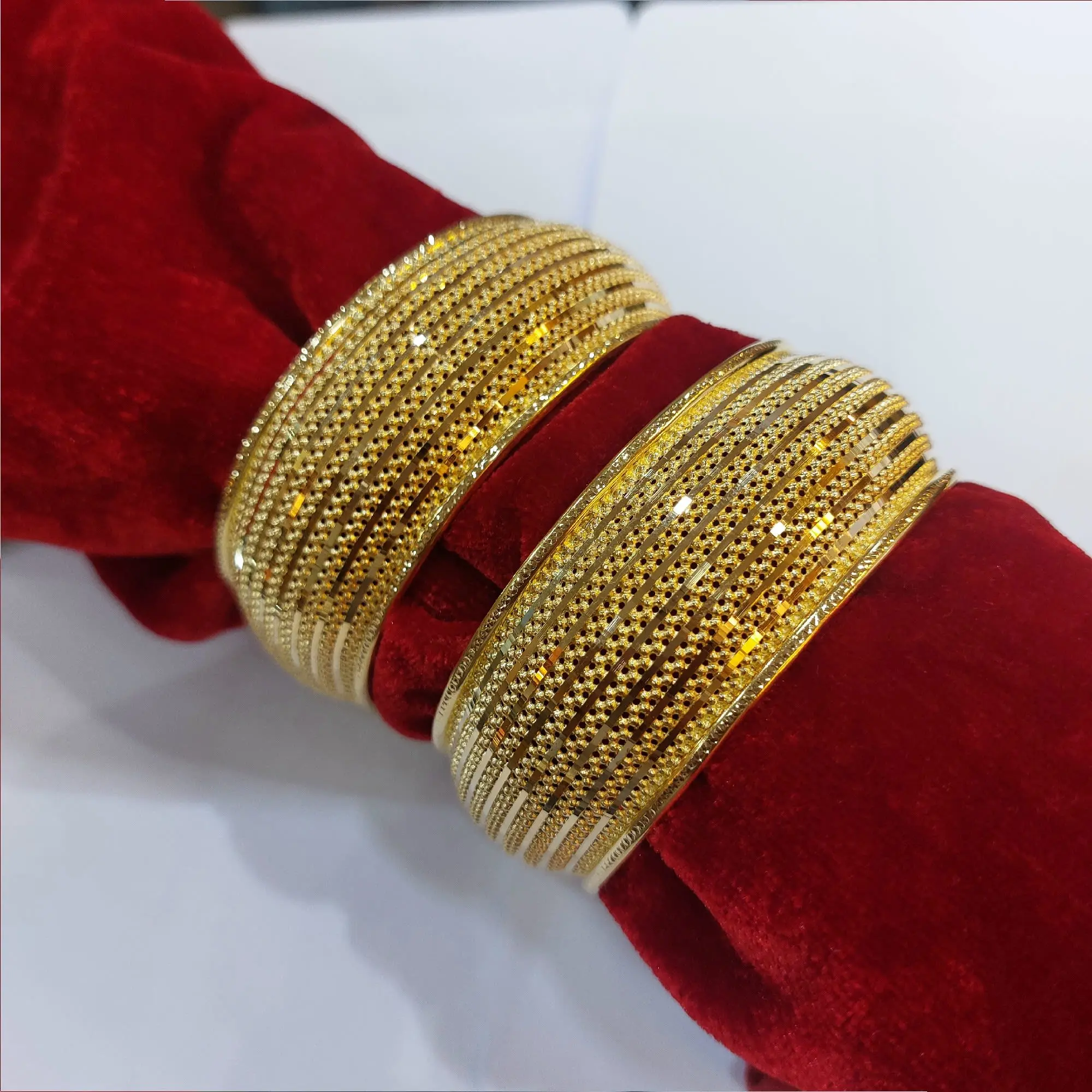 Style Gold Ladies Kangan