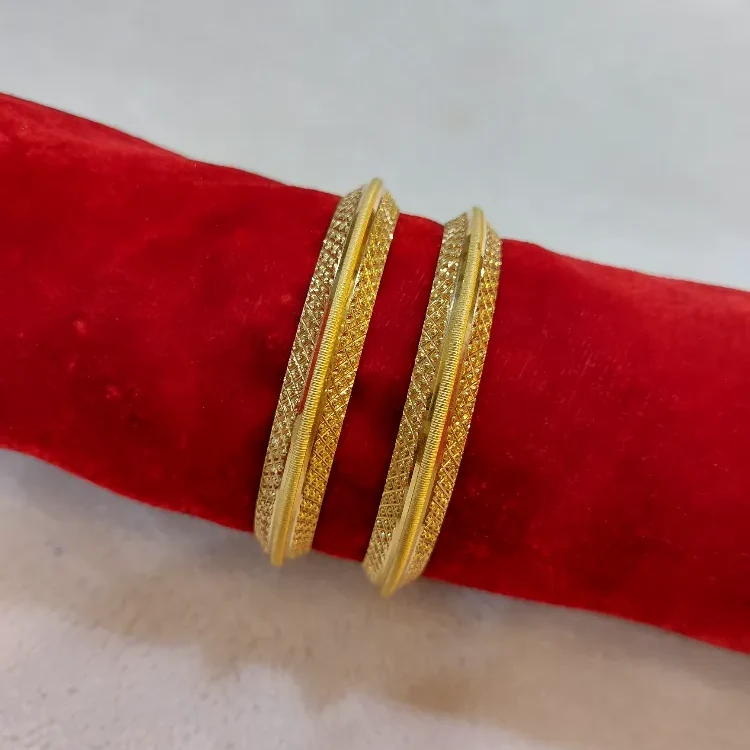 Trendy Gold Ladies Bangles