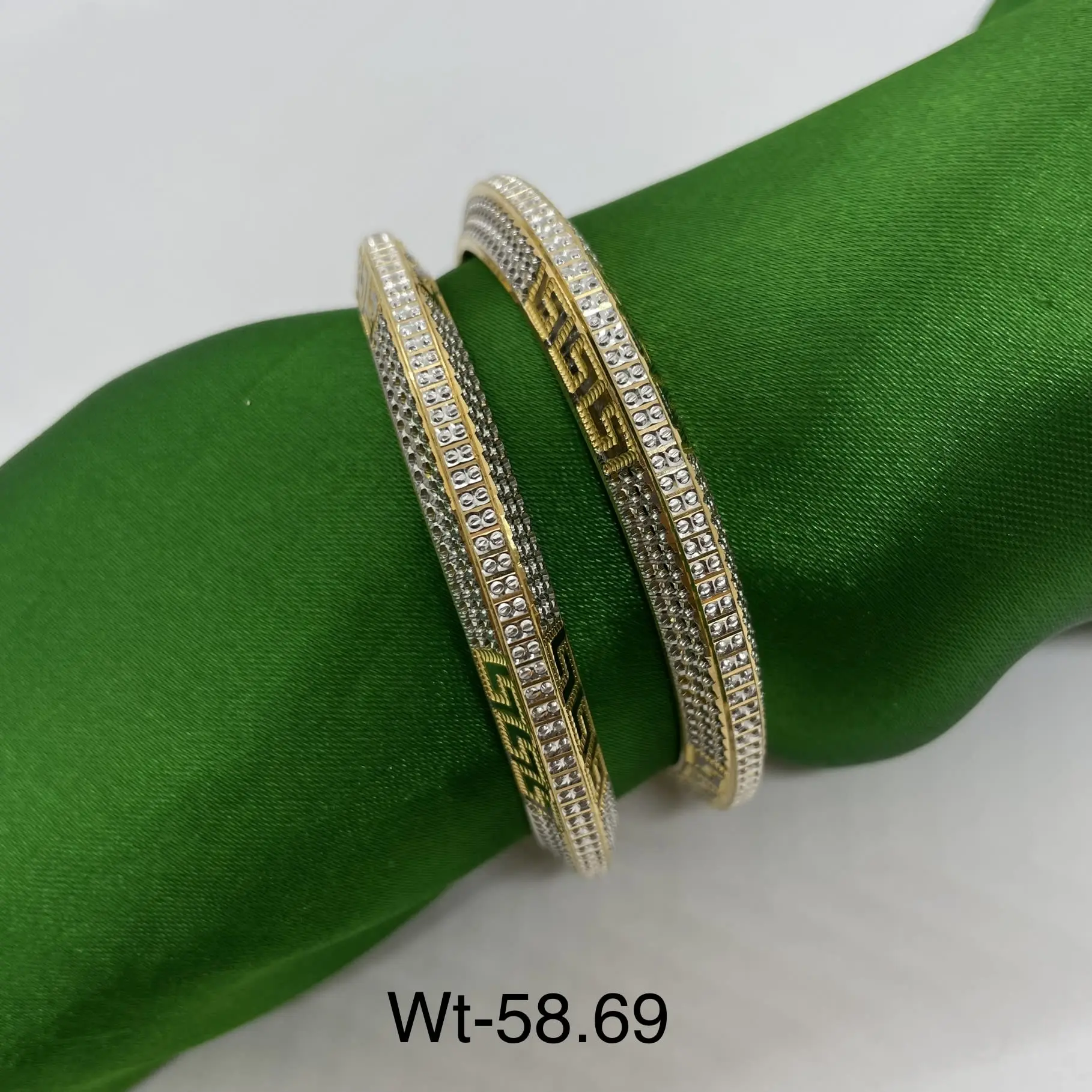 Roadium Diamond Look Bangles