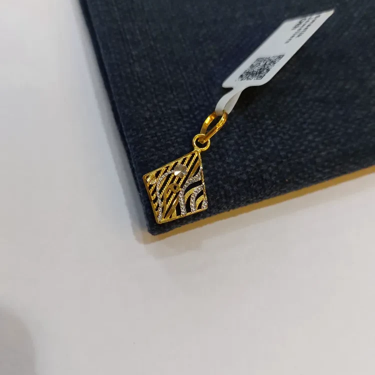 Style Gold Pendant With Rodium