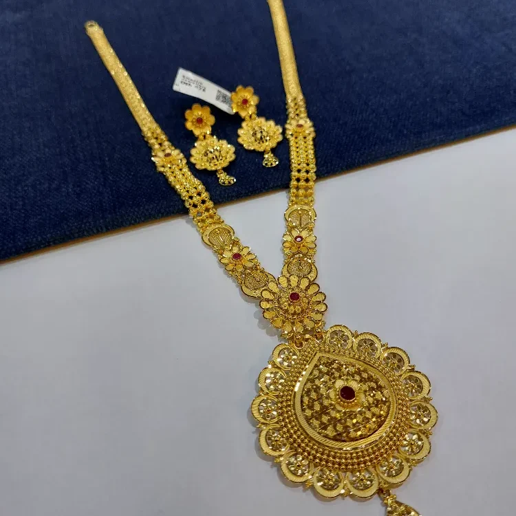 Style Gold Necklace