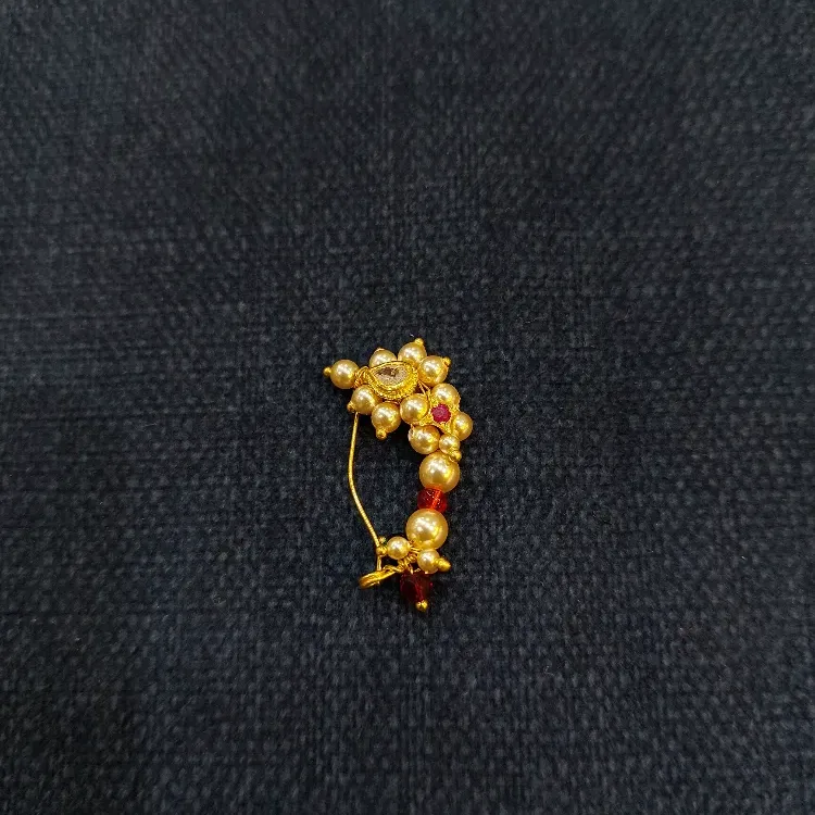 Trendy Gold Nath