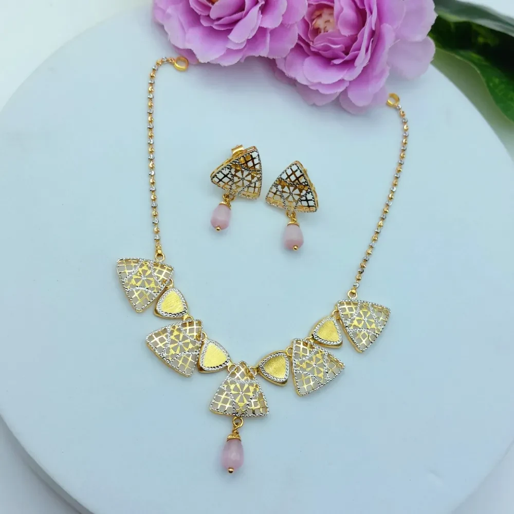 Trendy Minimalist Necklace Set