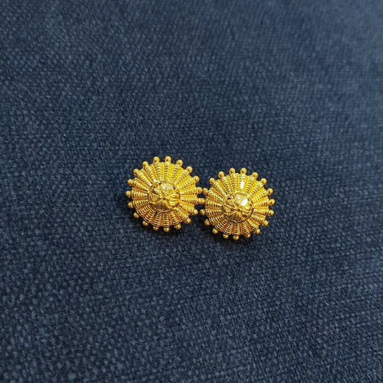 Style Gold Earrings