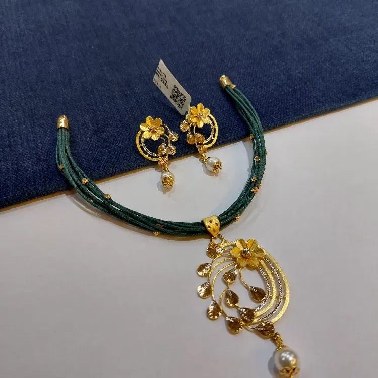Style Antique Short Necklace