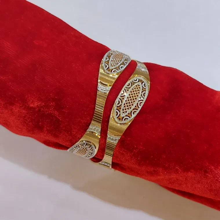 Trendy Fancy Roadium Bangles