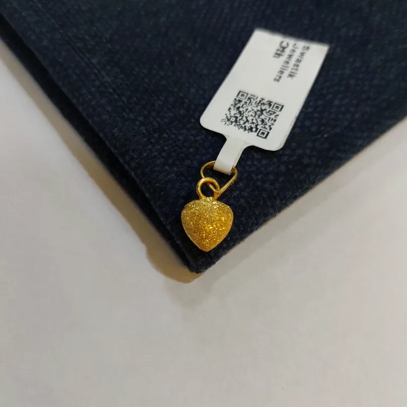 Style Gold Pendant