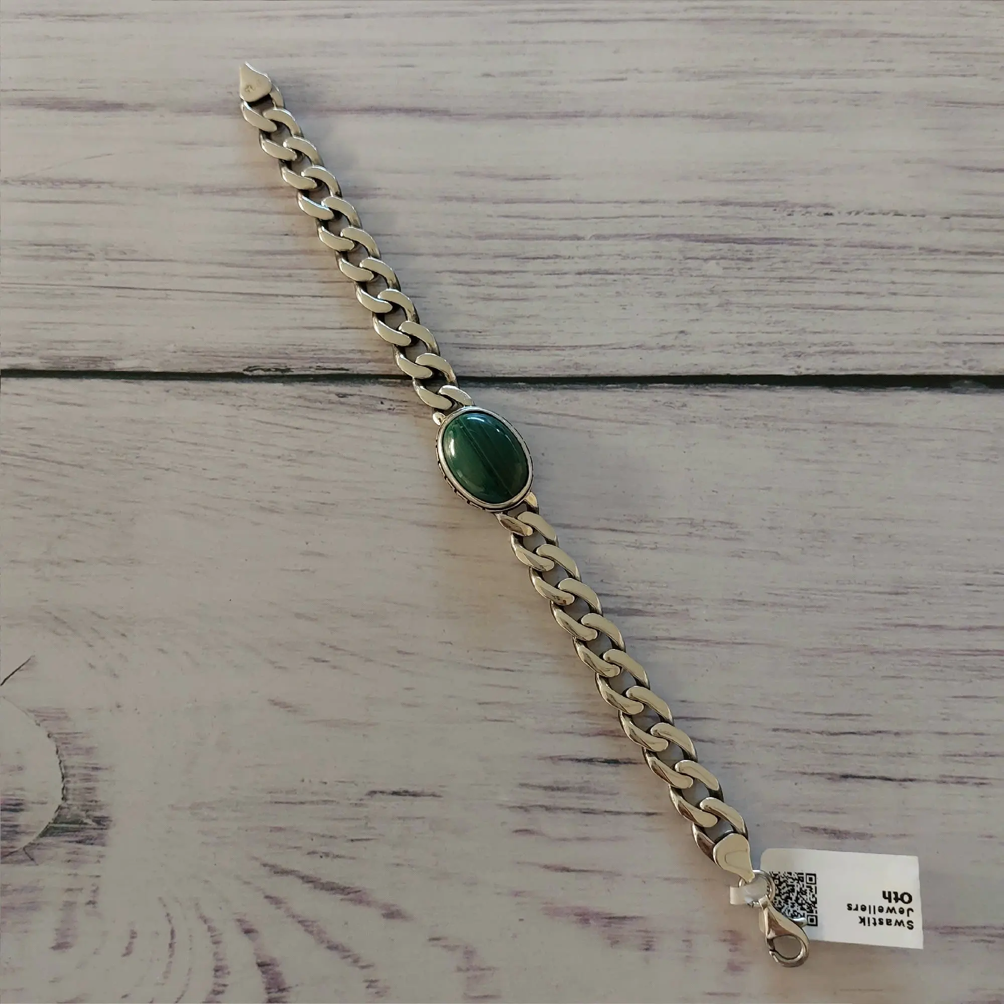 Style Silver Bracelet With Green Stone