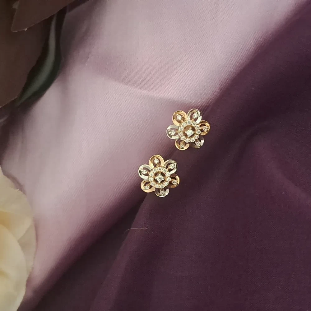 Classic Flower Earring
