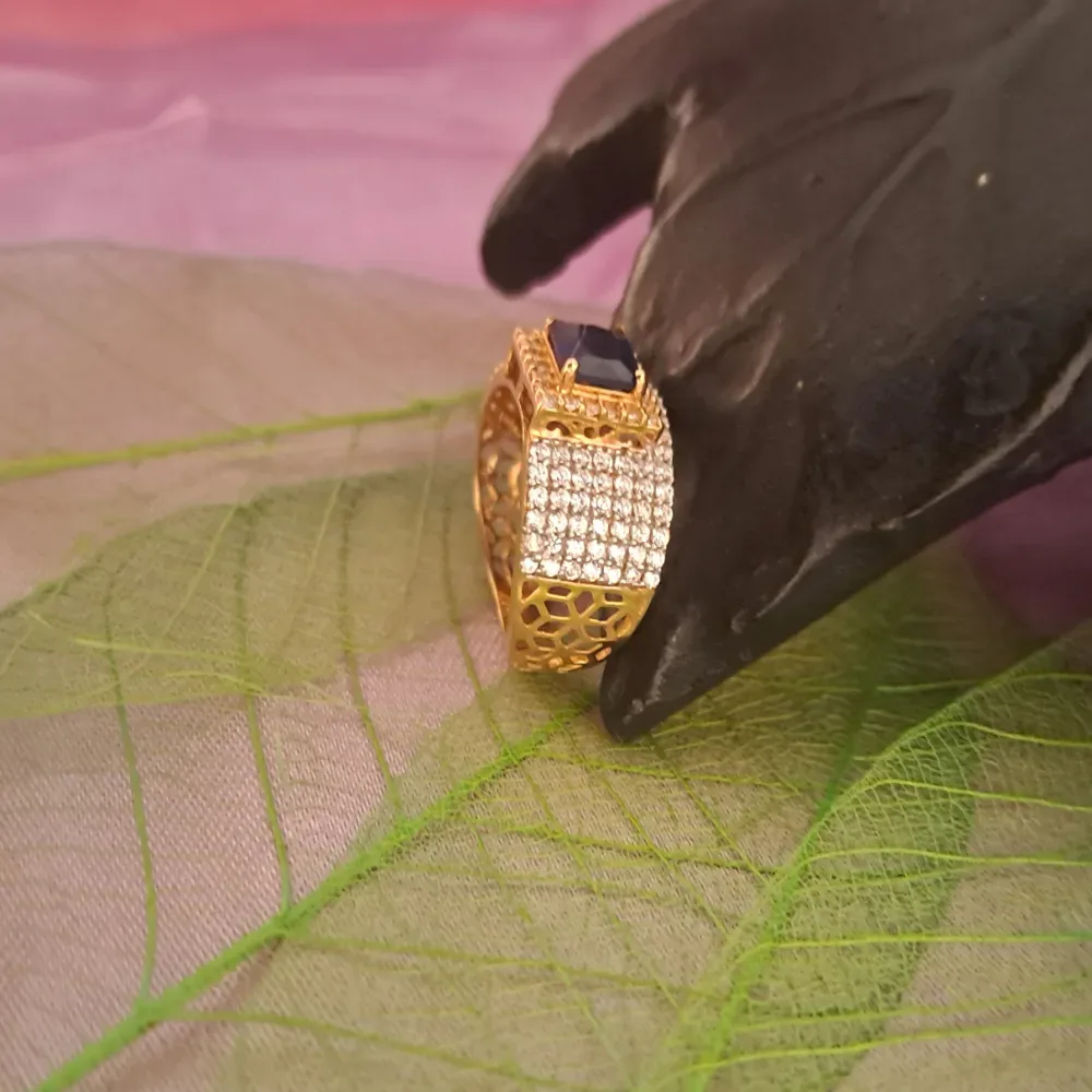 Classy Sapphire Color Ring