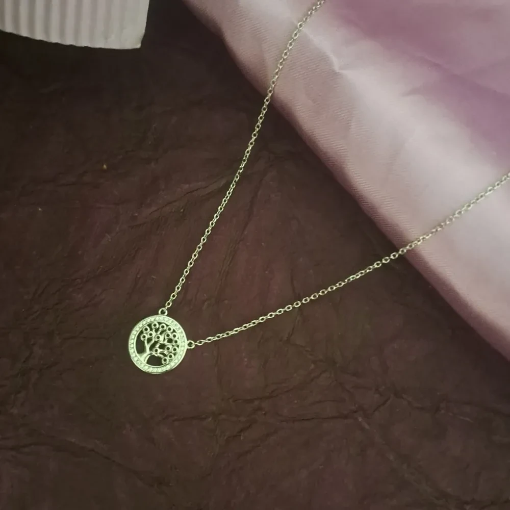 Elegant Silver Necklace