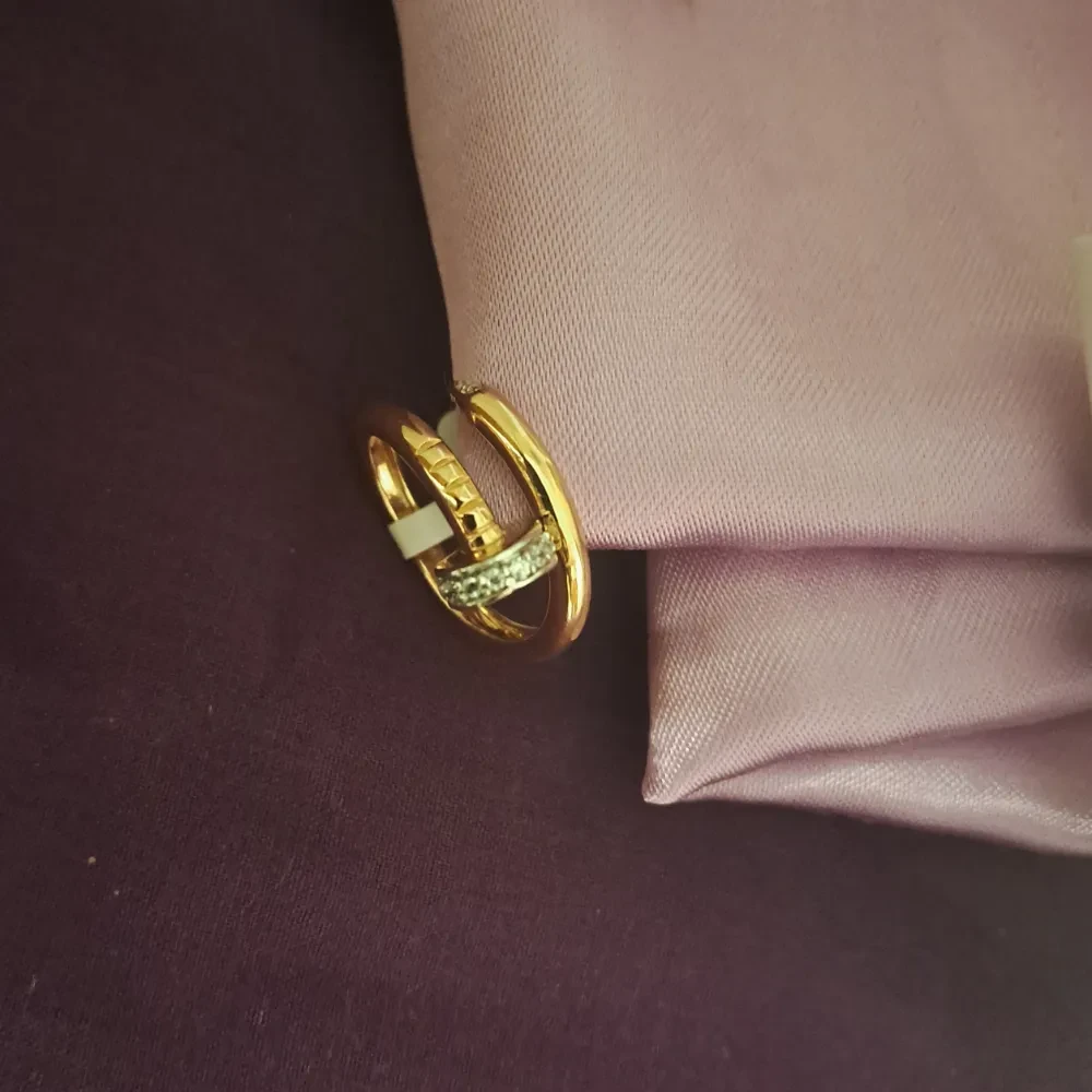 18K Nail Ring 