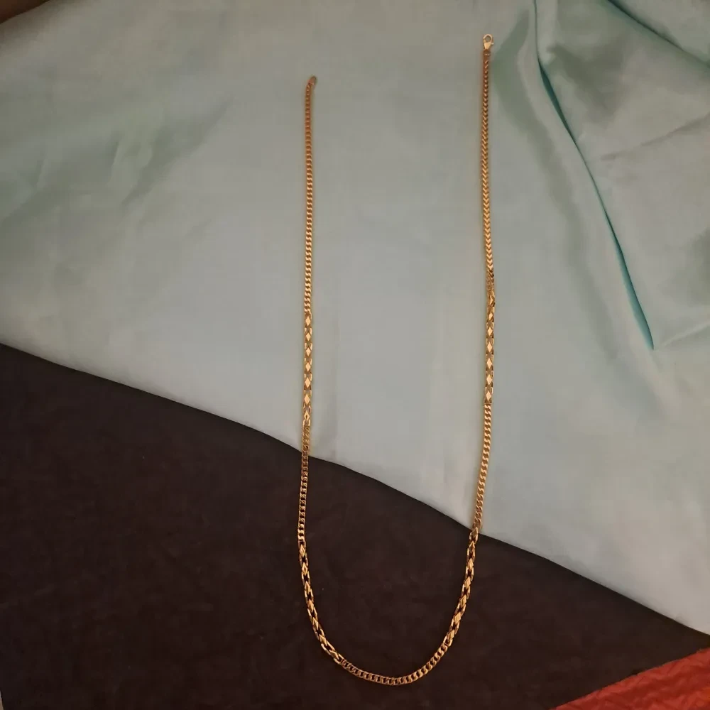 trendy Gold Gents Chain