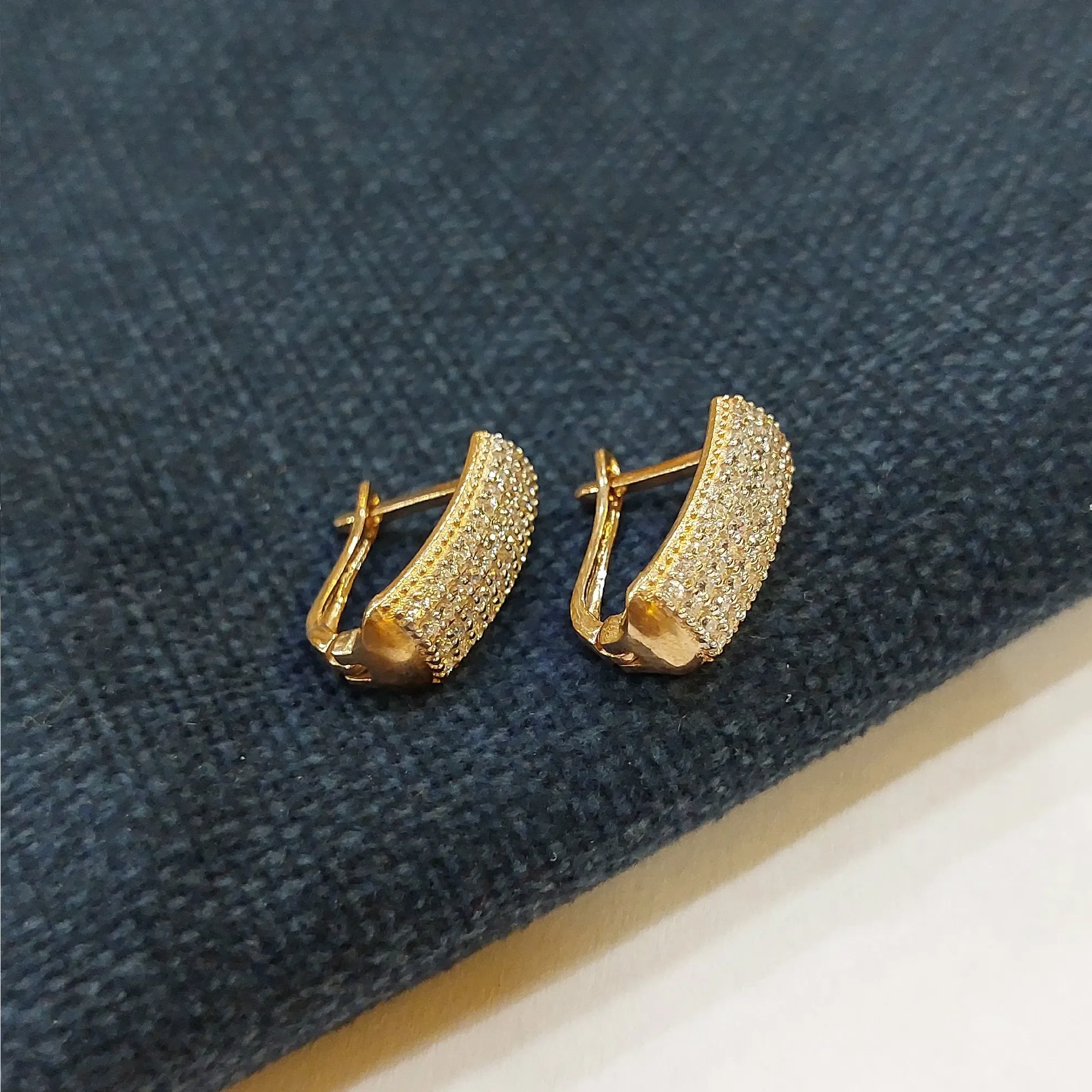 Ladies Rose Gold Stone Bali