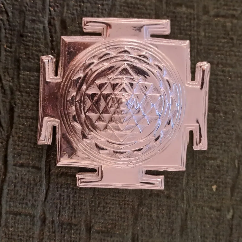 Silver Shree Yanta