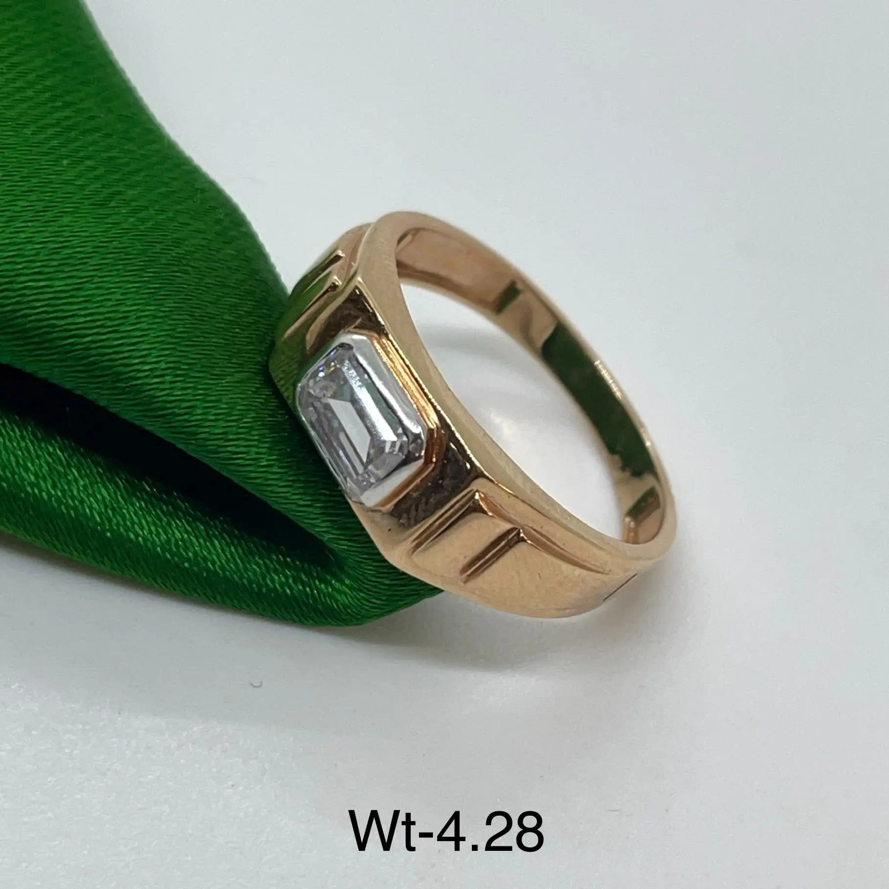Single Stone Rose Gold Gents Ring
