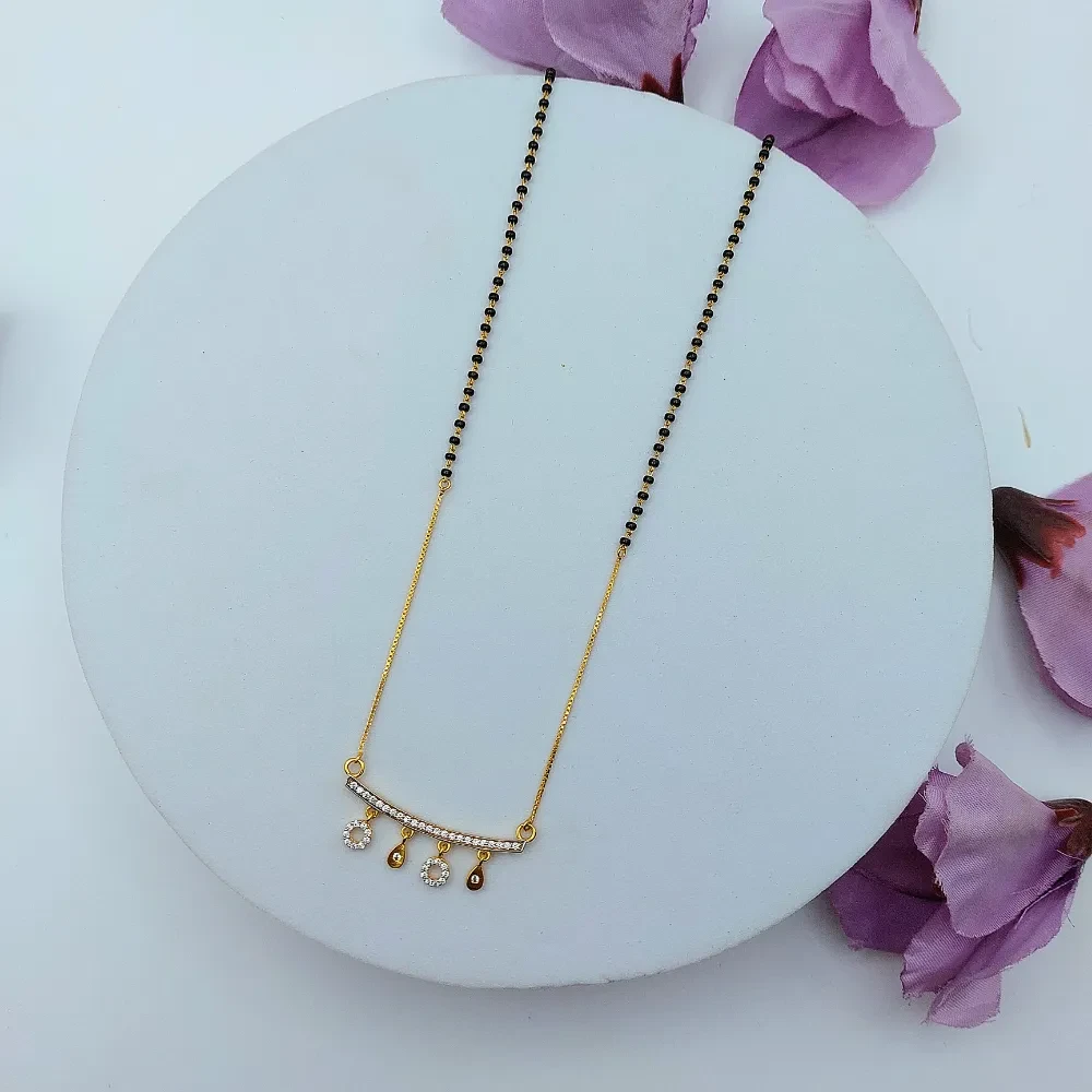 18k Gold Geometric Charm Mangalsutra