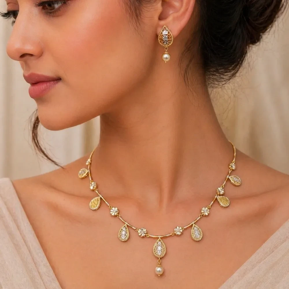 18k Gold Floral Leaf Necklace Set