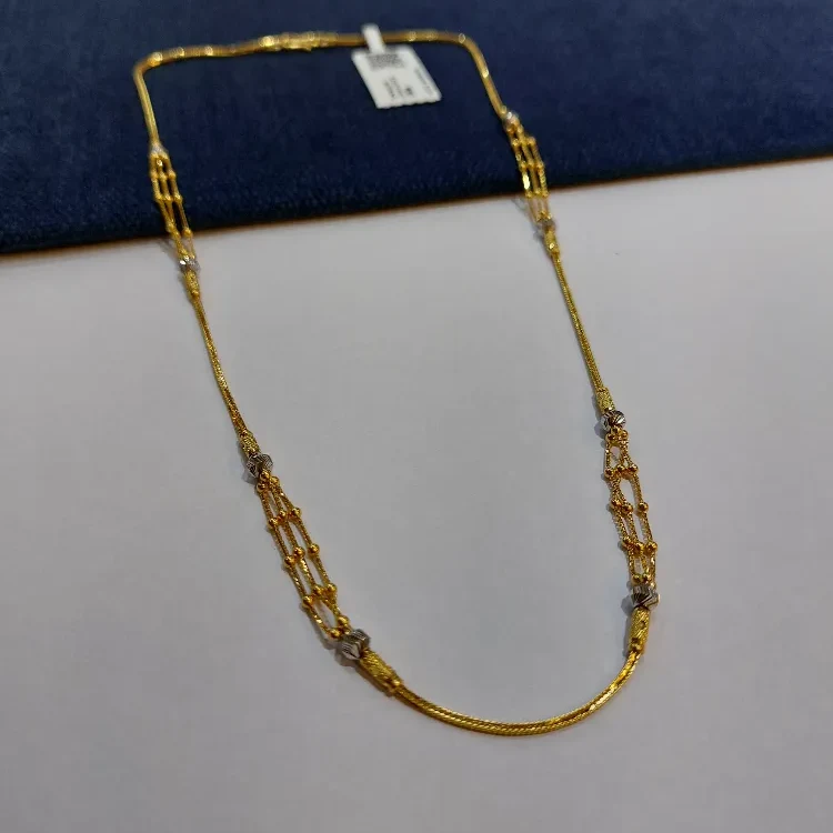 Trendy Gold Ladies Chain